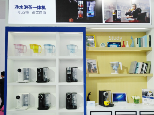 深圳禮品展眾星云集 凈飲機(jī)又成鎮(zhèn)場神器(圖2) 深圳禮品展眾星云集 凈飲機(jī)又成鎮(zhèn)場神器