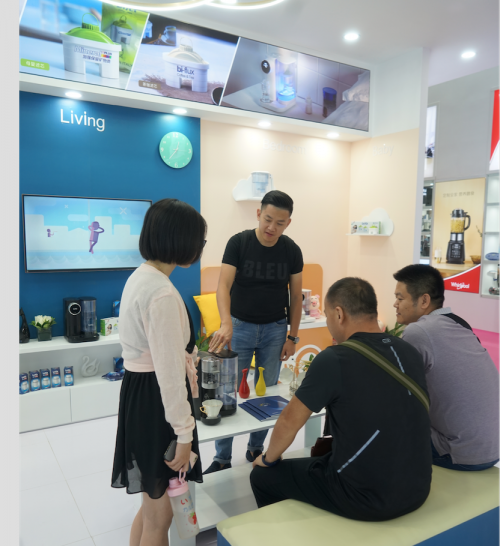 深圳禮品展眾星云集 凈飲機(jī)又成鎮(zhèn)場神器(圖5) 深圳禮品展眾星云集 凈飲機(jī)又成鎮(zhèn)場神器